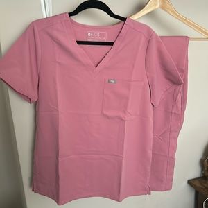Figs Rose Scrubs, brand new!